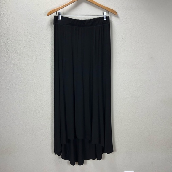 Tresics Dresses & Skirts - Tresics Femme Black High/Low Long Stretch Skirt